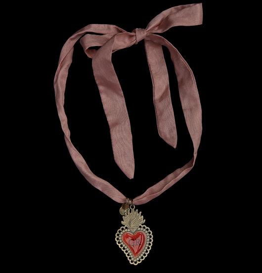 TESSUTO | Magnificat | Nastro seta rosa con Cuore Sacro