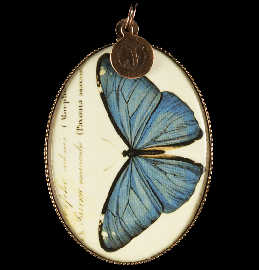 medaglione in porcellana con farfalla blu, regalo per mamma, per maestra, per personalizzare la tua collana