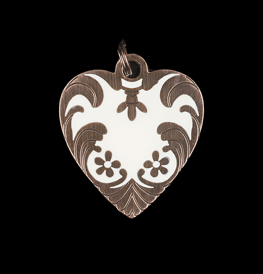 Ciondolo cuore ribelle in rame smaltato bianco. Personalizza la tua collana con questo cuore. Regalo per la mamma.